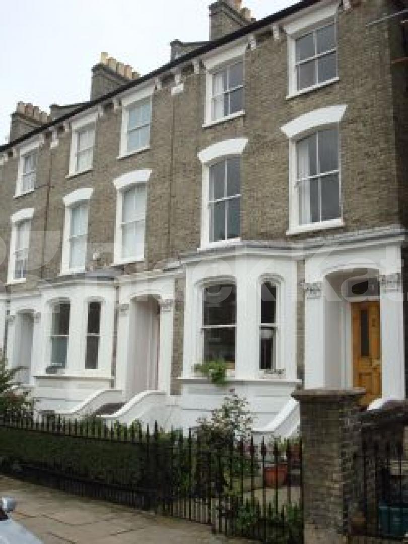 			New Instrction, 3 Bedroom, 1 bath, 1 reception Flat			 Laurier Road, DARTMOUTH PARK